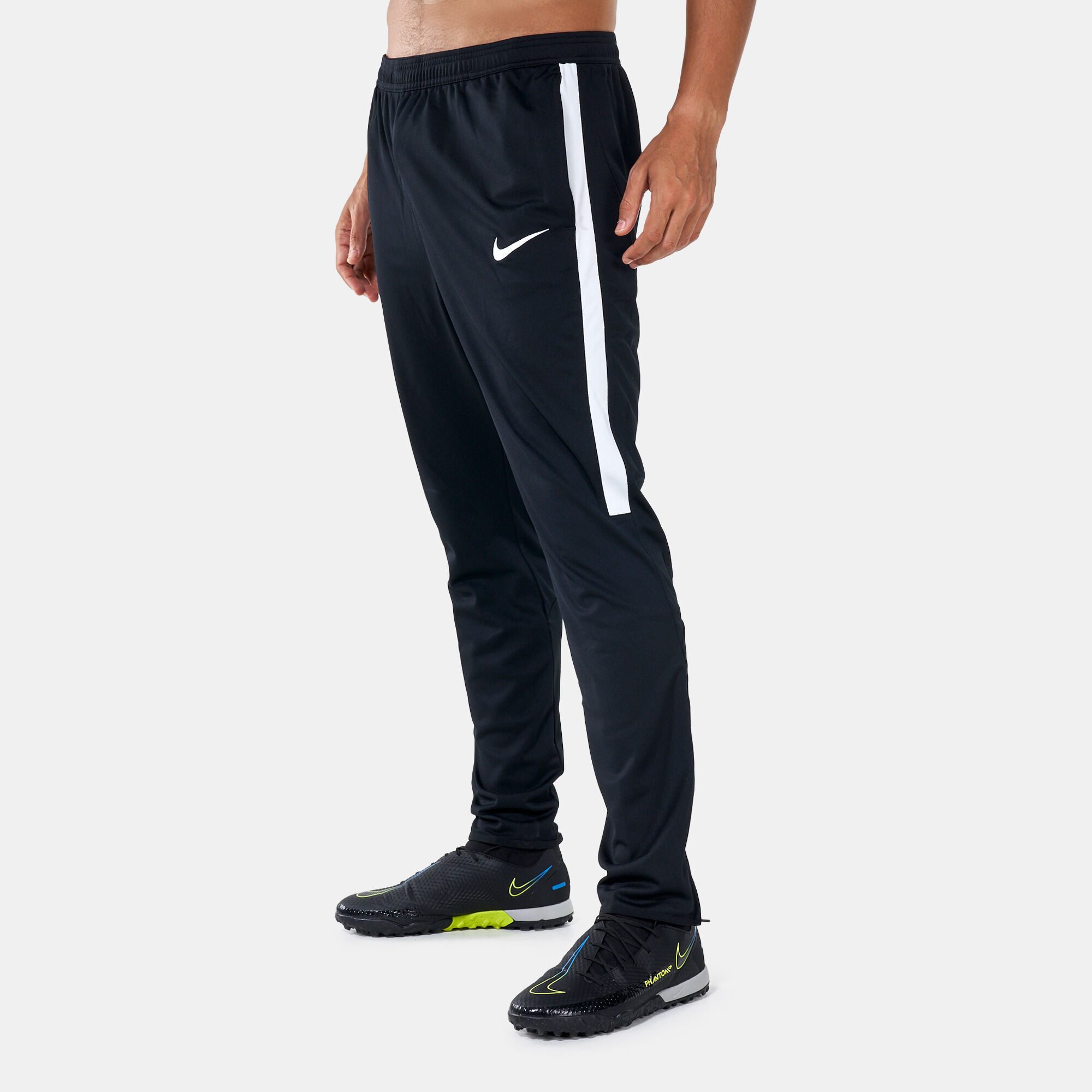 Nike hotsell squad 17