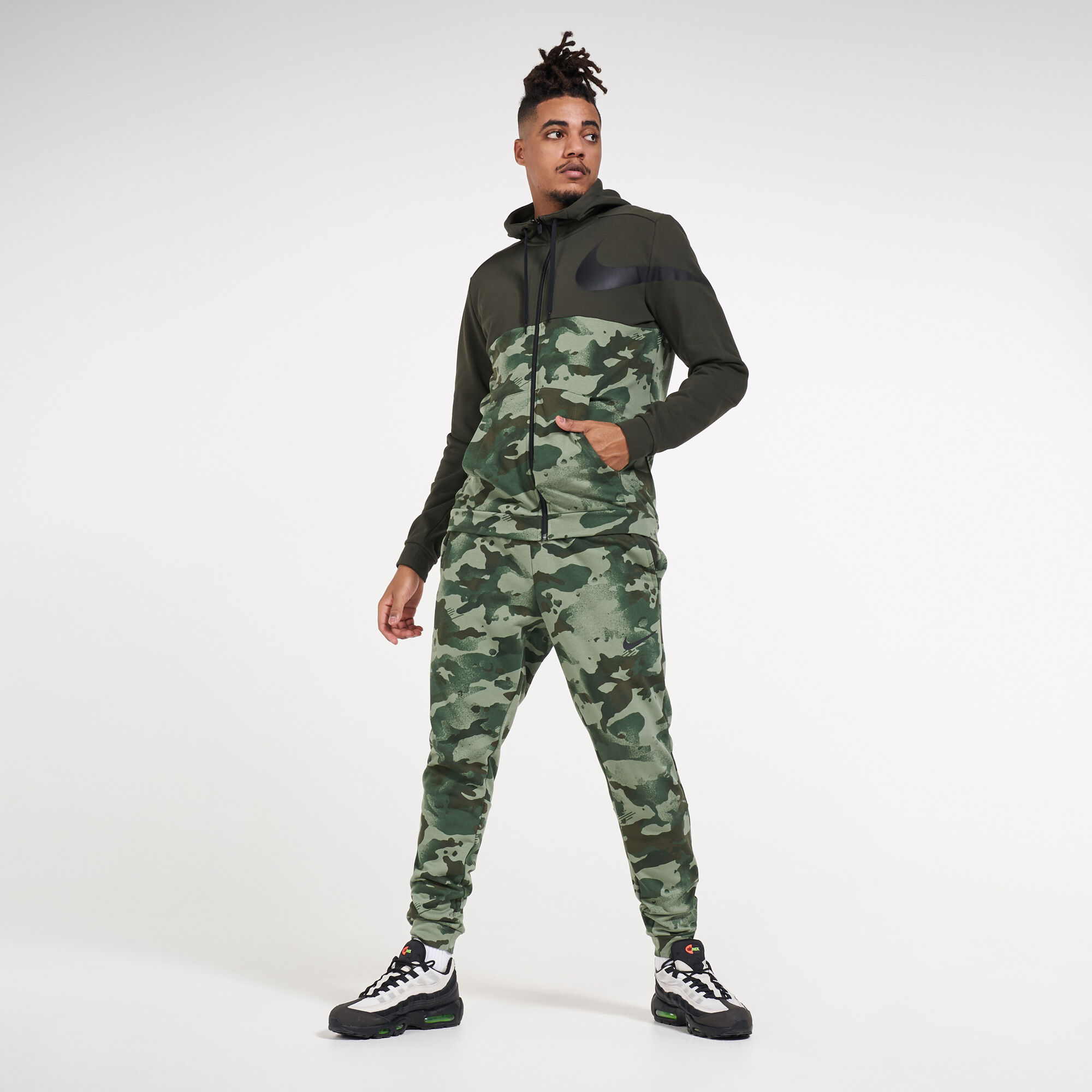 Buy Nike Men s Dry Camouflage Hoodie Green in KSA SSS