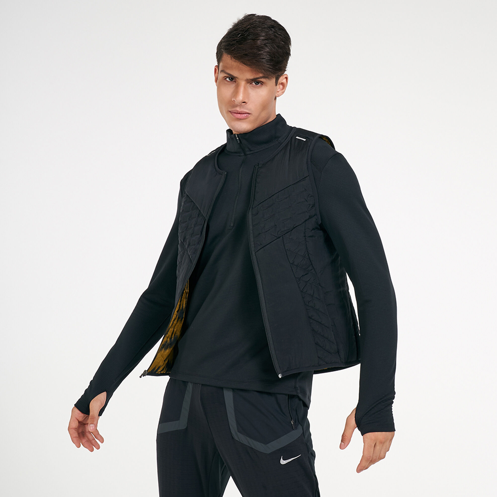 Nike men's aerolayer vest on sale