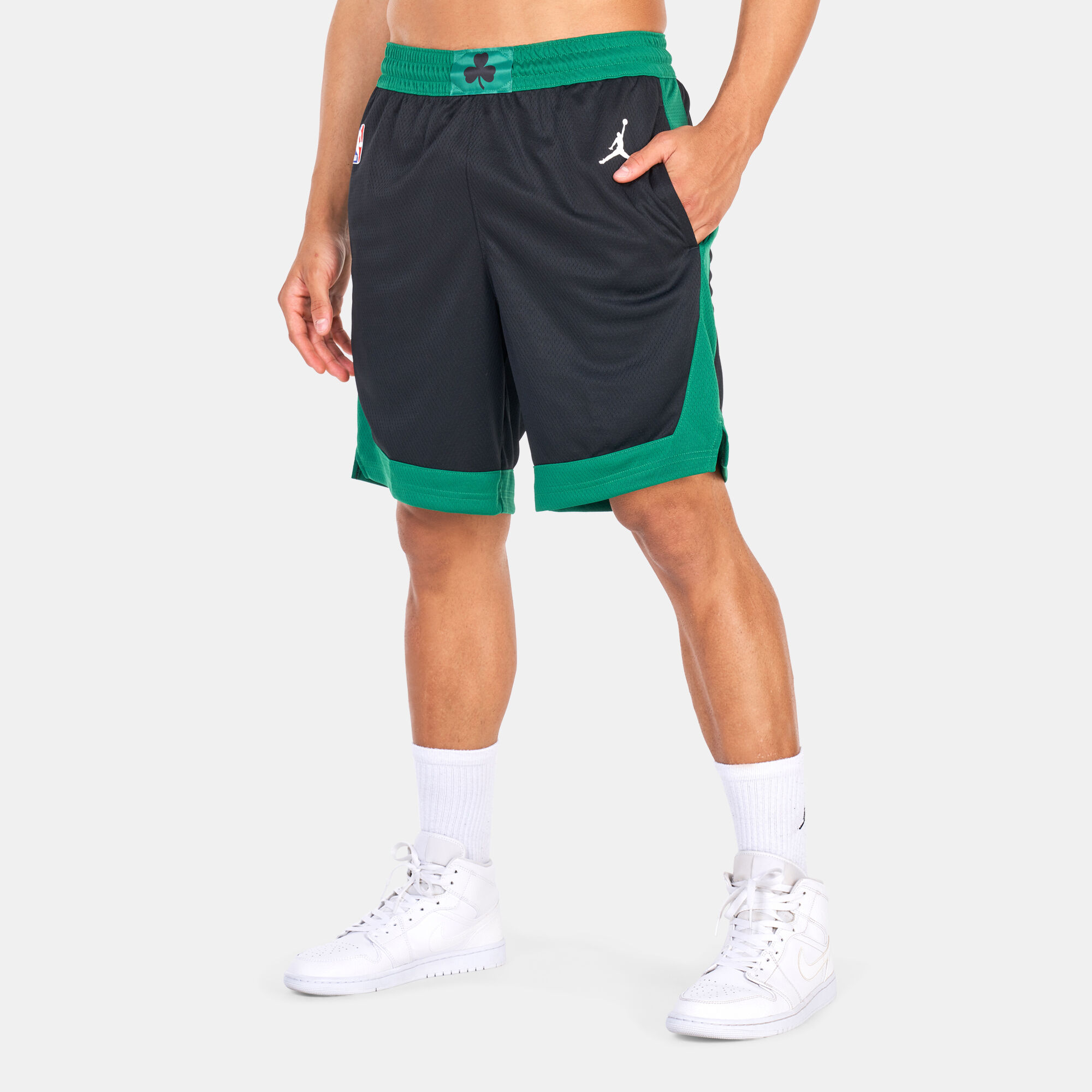 Nike statement shorts hotsell