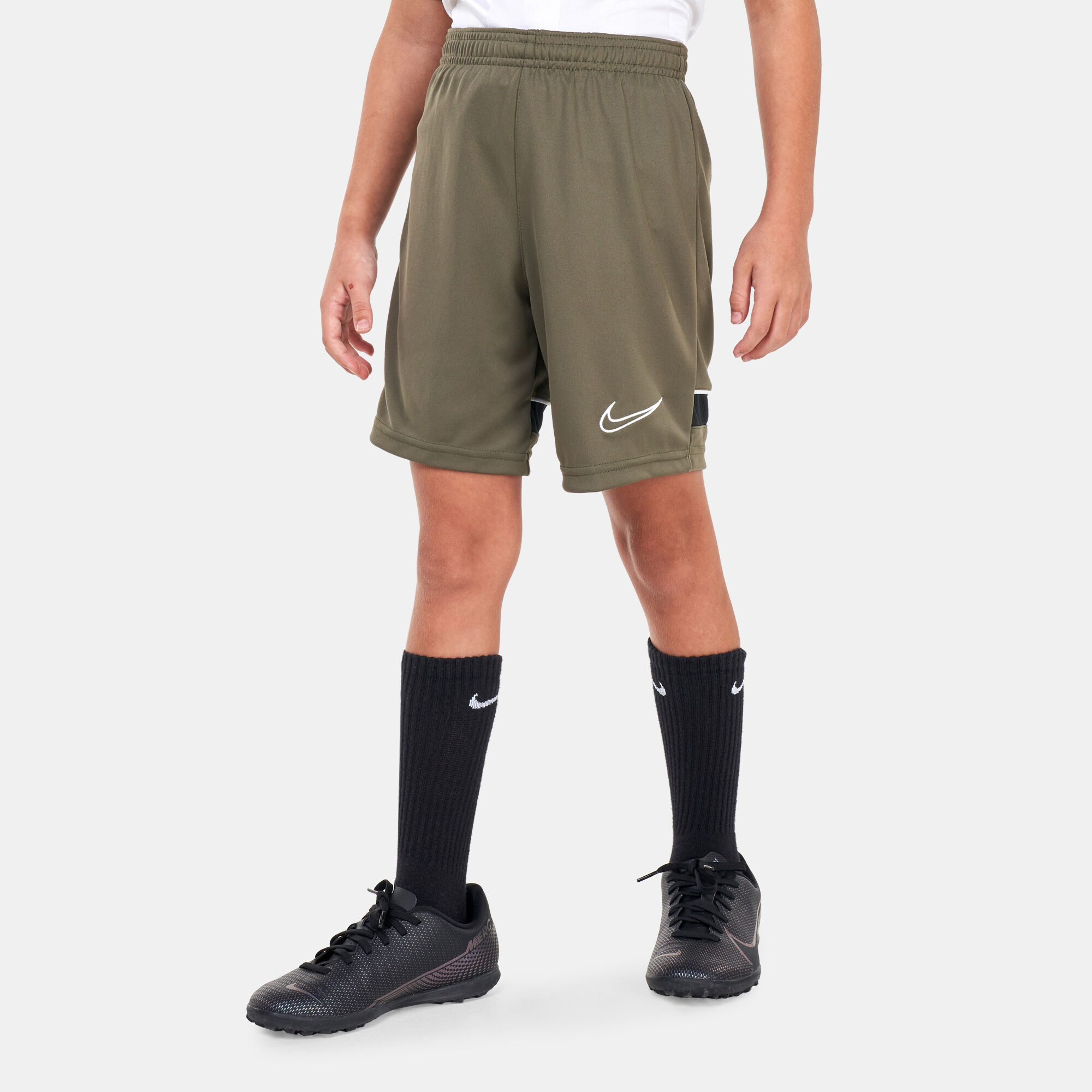Dri-fit academy older sales kids' football shorts