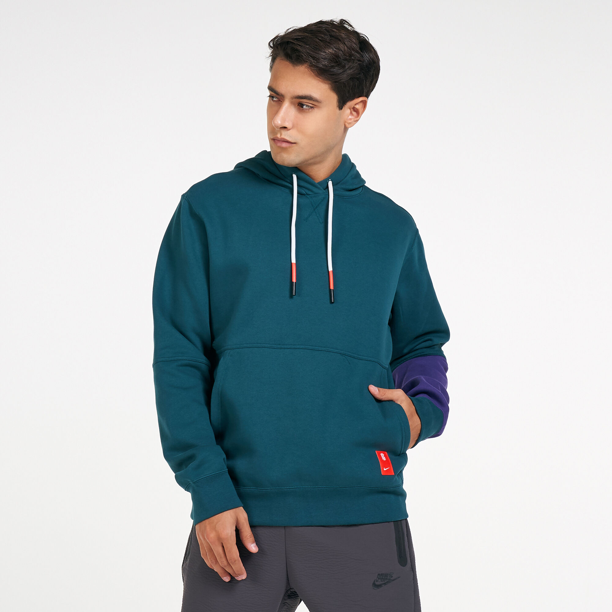 Buy Nike Men s Kyrie Pullover Hoodie Green in KSA SSS