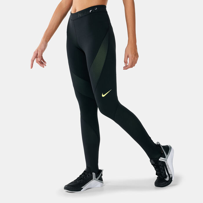 Nike Pro HyperWarm Women's Training Gym WorkOut Tights (Plus Size)