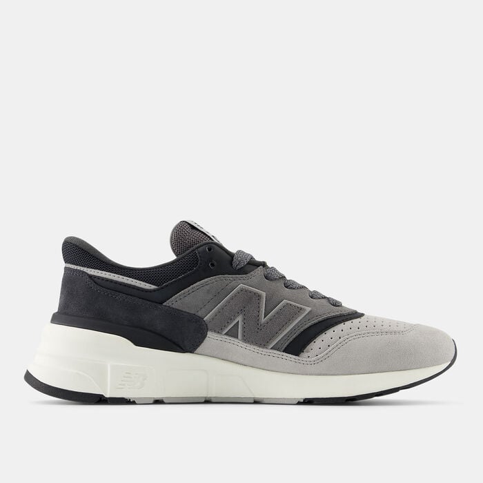 New Balance Men's 997R Shoes Grey New Balance Men's 997R Shoes Grey image number 0