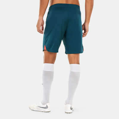 Nike Men's Liverpool F.C. Stadium Third Dri-FIT Football Shorts - 2022/23 Green