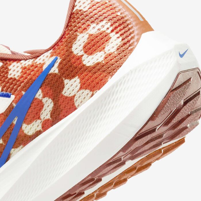 Nike Men's Pegasus 40 Premium Road Running Shoes Orange Nike Men's Pegasus 40 Premium Road Running Shoes Orange image number 7