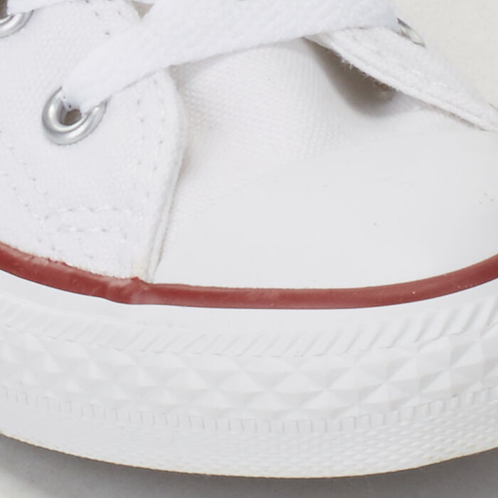 Converse Kids’ Chuck Taylor All Star Unisex Shoe (Younger Kids) White Converse Kids’ Chuck Taylor All Star Unisex Shoe (Younger Kids) White image number 4