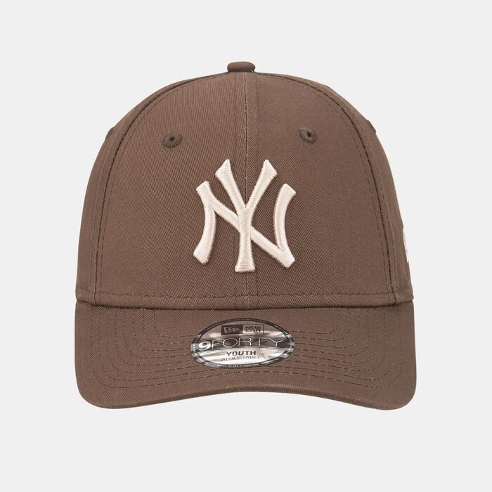New Era Men's League Essentials 9FORTY New York Yankees Cap Brown New Era Men's League Essentials 9FORTY New York Yankees Cap Brown image number 0