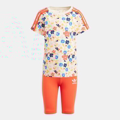 adidas Originals Kids' Floral T-Shirt and Bike Shorts Set (Younger Kids) Multi-Color adidas Originals Kids' Floral T-Shirt and Bike Shorts Set (Younger Kids) Multi-Color
