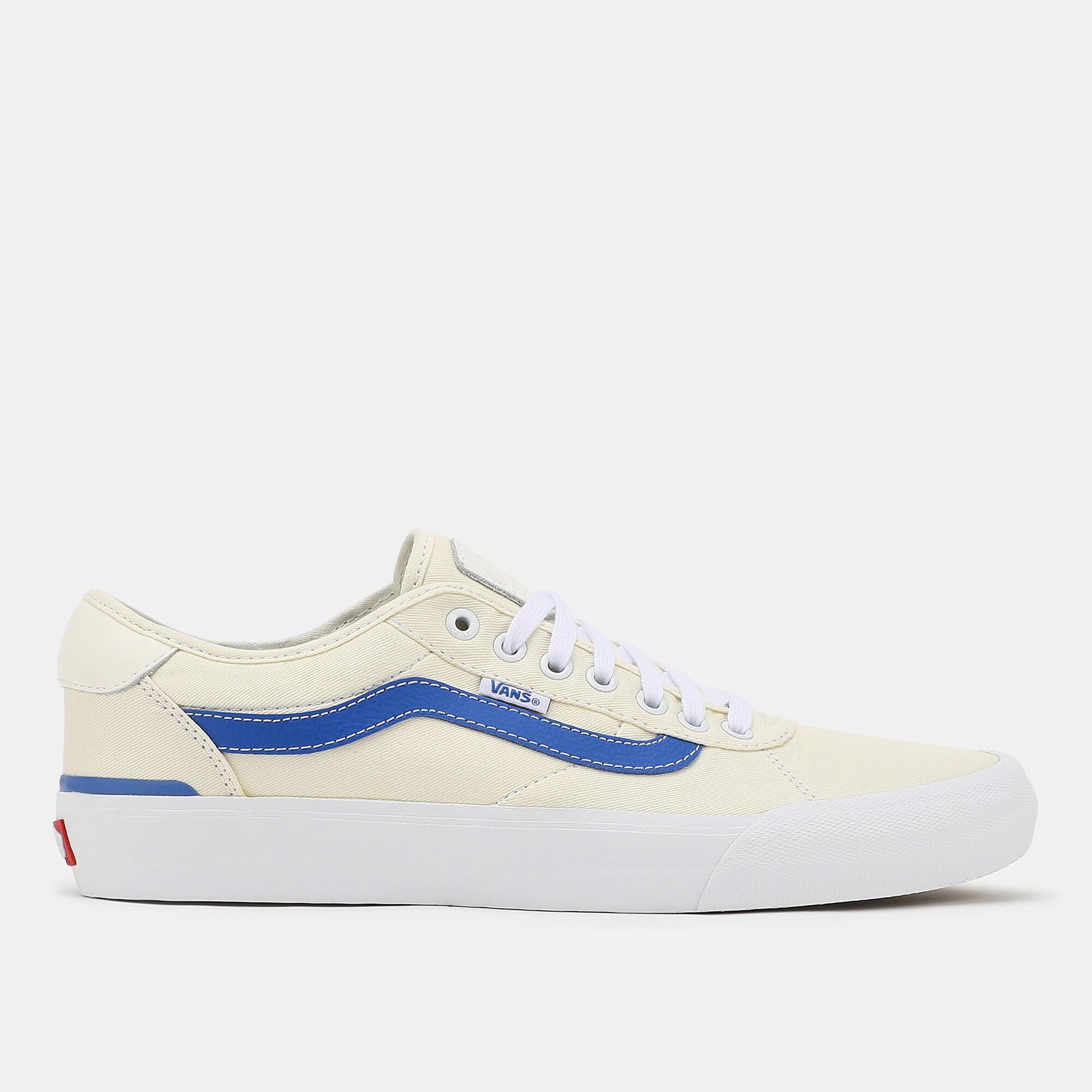 Vans chima pro deals 2 white and blue