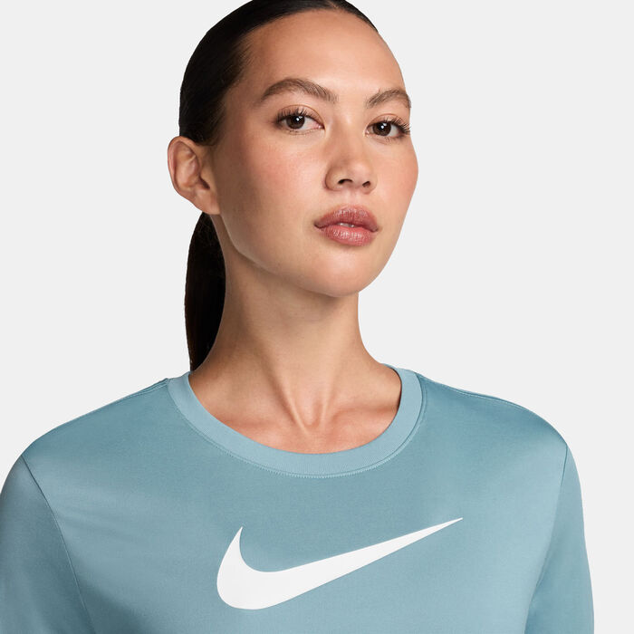 Nike Women's Dri-FIT Graphic Training T-Shirt Blue Nike Women's Dri-FIT Graphic Training T-Shirt Blue image number 2