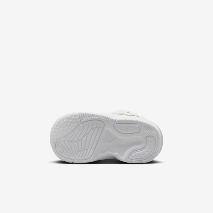 Jordan Kids' Max Aura 5 Shoes White Jordan Kids' Max Aura 5 Shoes White image number 1