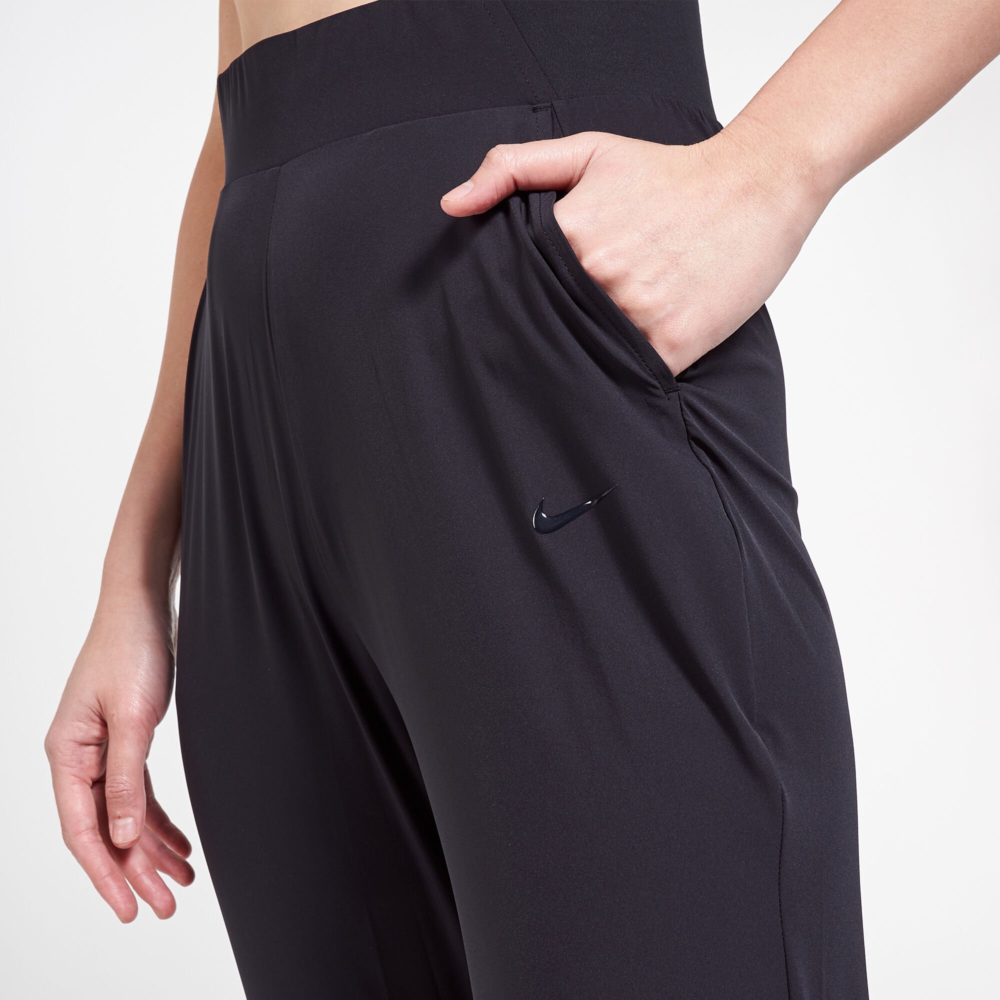 Bliss lux slim deals fit nike
