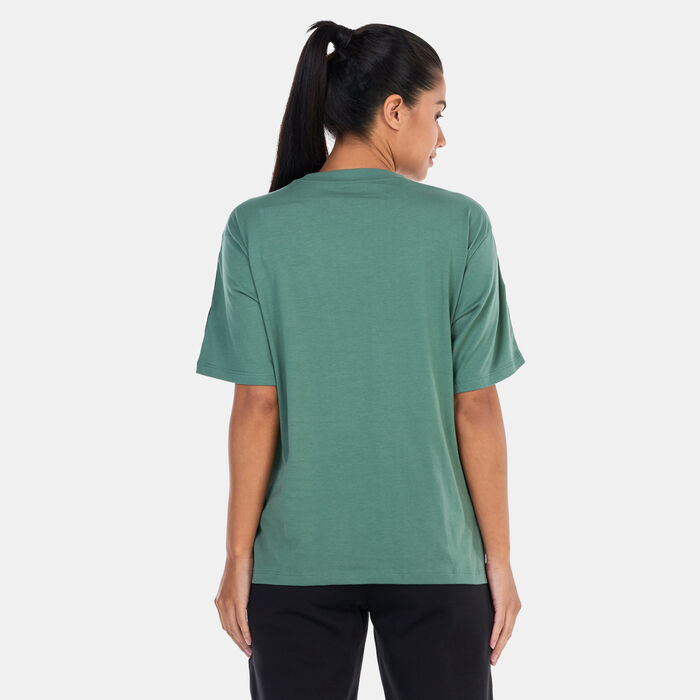 PUMA Women's Essentials Tape T-Shirt Green PUMA Women's Essentials Tape T-Shirt Green image number 1