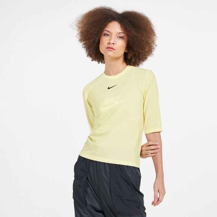 Nike Women's Sportswear Icon Clash T-Shirt Orange Nike Women's Sportswear Icon Clash T-Shirt Orange image number 0