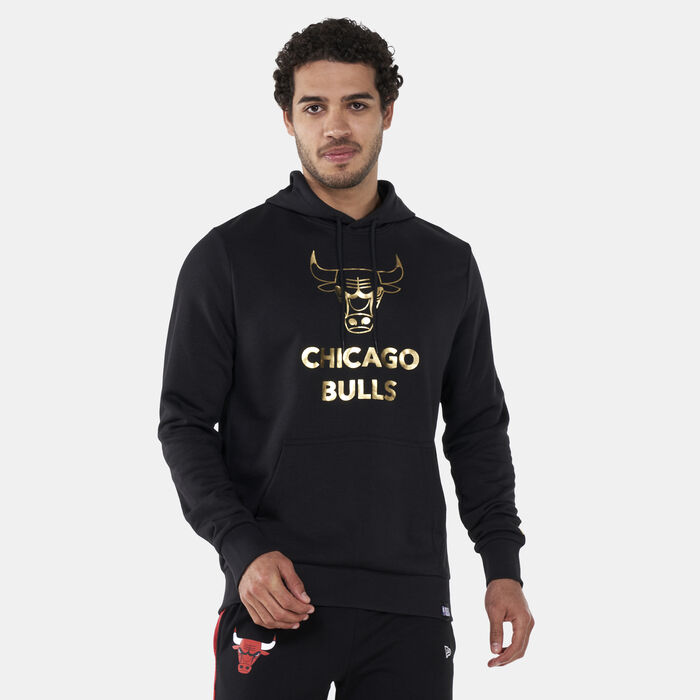 New Era Men's Chicago Bulls Metallic Logo Sweatshirt Black New Era Men's Chicago Bulls Metallic Logo Sweatshirt Black image number 0