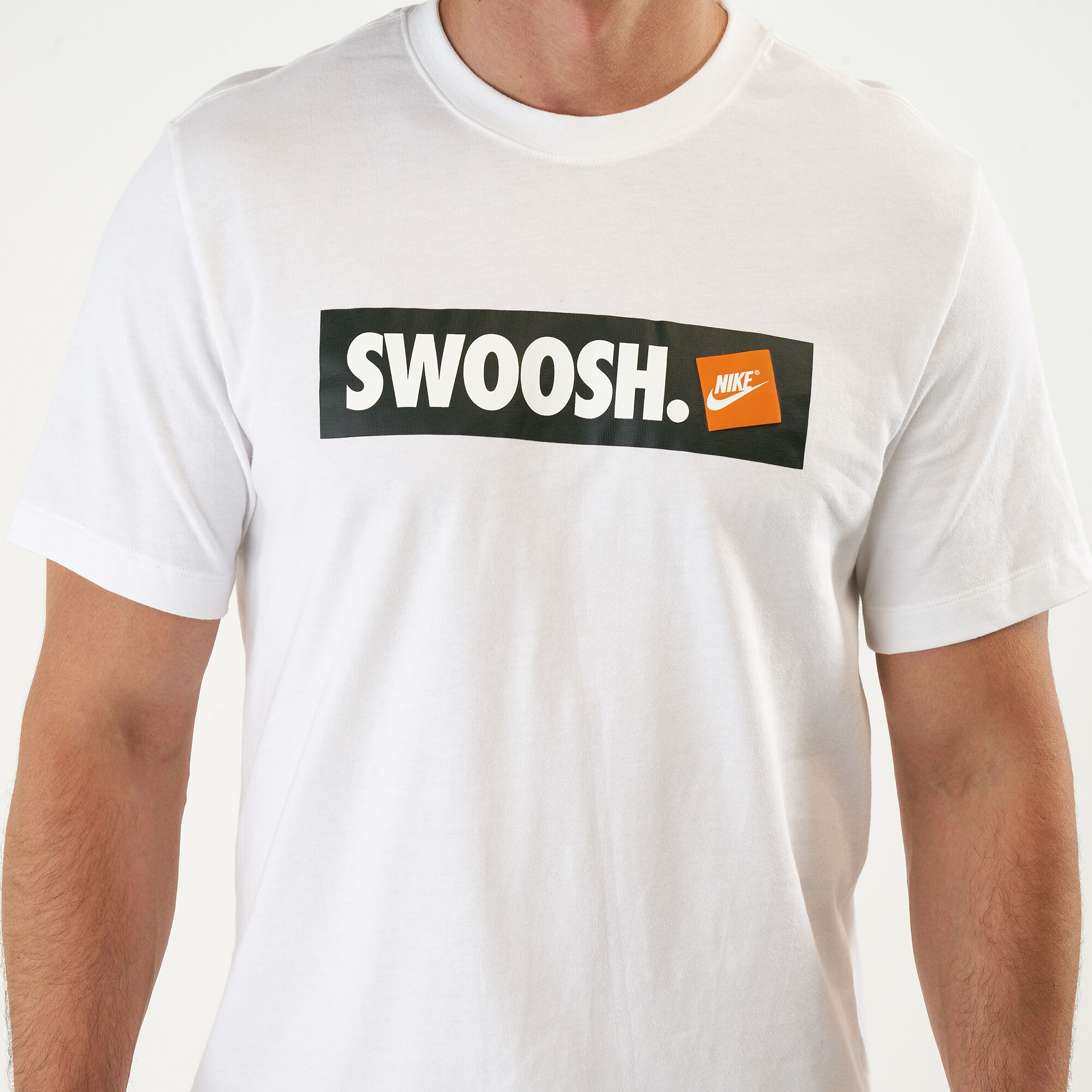 Buy Nike Men s Swoosh Box Logo T Shirt White in KSA SSS