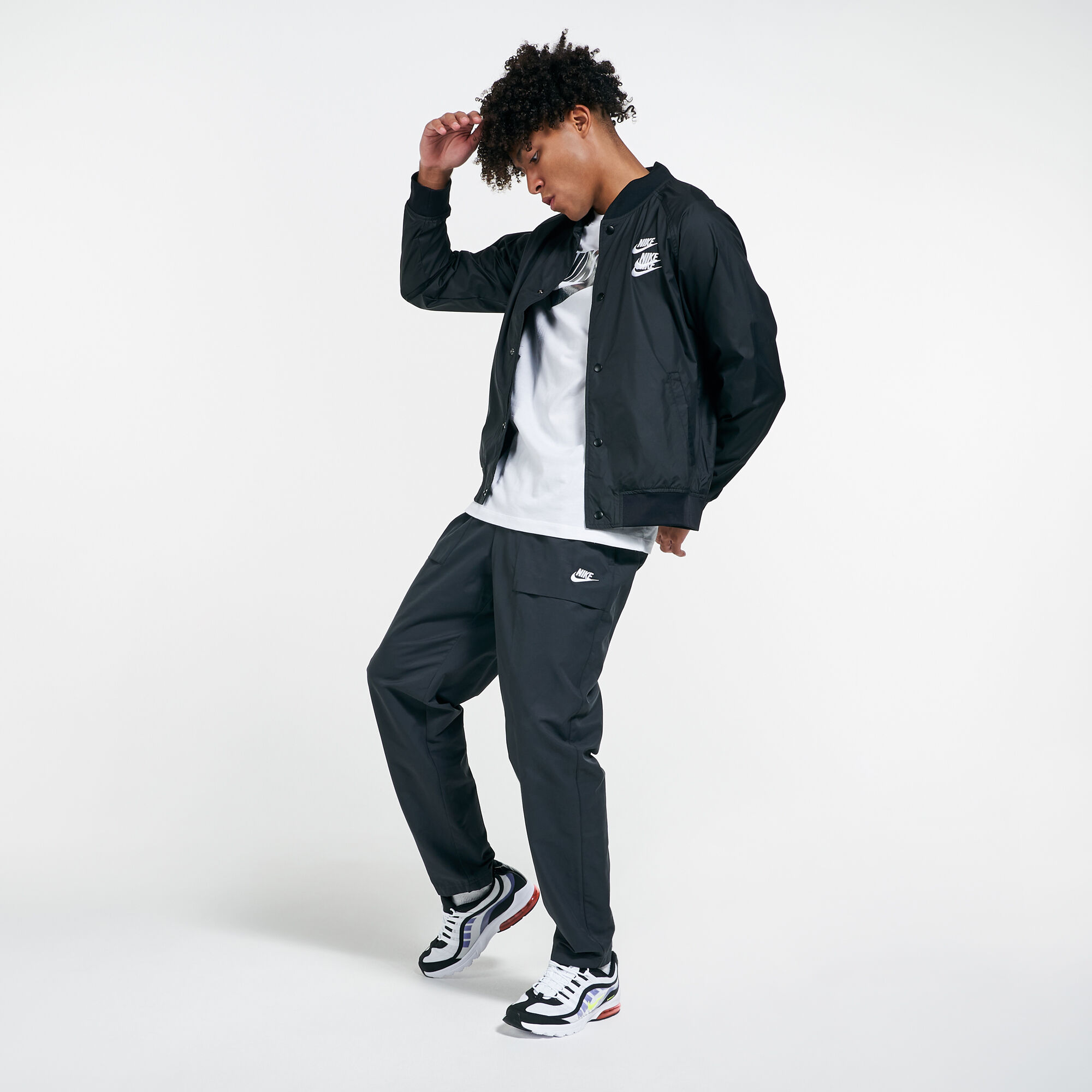 激安先着 Sportswear Men's Woven Jacket Tour World ジャケット・アウター