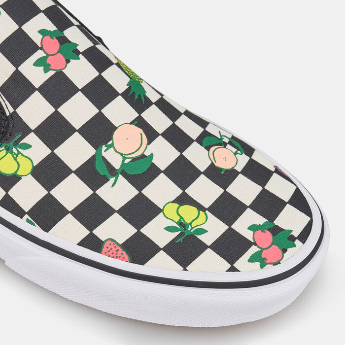 Vans Fruit Checkerboard Classic Slip-On Unisex Shoe Black Vans Fruit Checkerboard Classic Slip-On Unisex Shoe Black image number 5