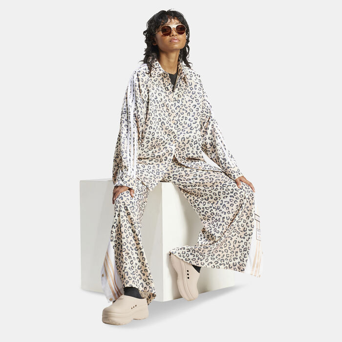 adidas Originals Women's Leopard Luxe Shirt Beige adidas Originals Women's Leopard Luxe Shirt Beige image number 2