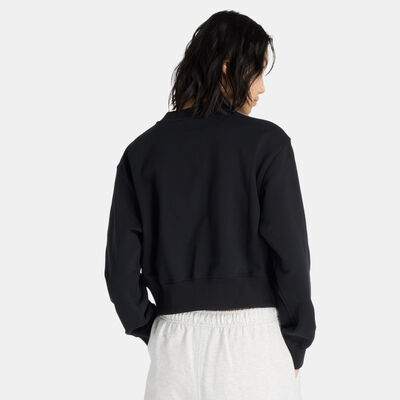 New Balance Women's Athletics Premium Logo Sweatshirt Black New Balance Women's Athletics Premium Logo Sweatshirt Black