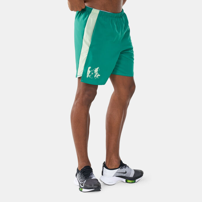 Nike Men's Dri-FIT Wild Run Challenger Shorts Green Nike Men's Dri-FIT Wild Run Challenger Shorts Green image number 0
