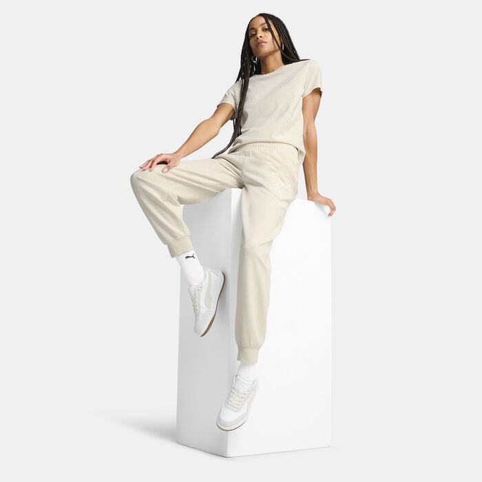 PUMA Women's Essential Script Comfort Sweatpants Beige PUMA Women's Essential Script Comfort Sweatpants Beige image number 2