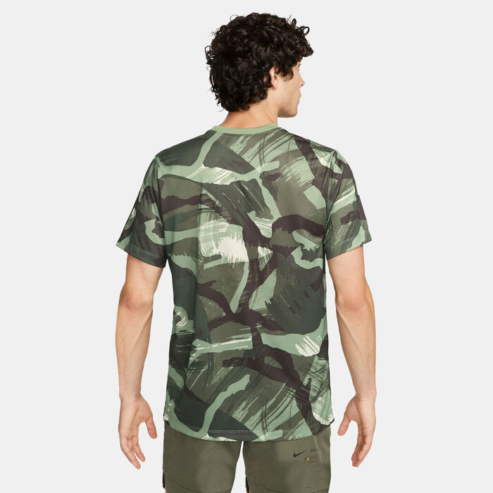 Nike Men's Dri-FIT Camo Allover Print T-Shirt Green Nike Men's Dri-FIT Camo Allover Print T-Shirt Green image number 1