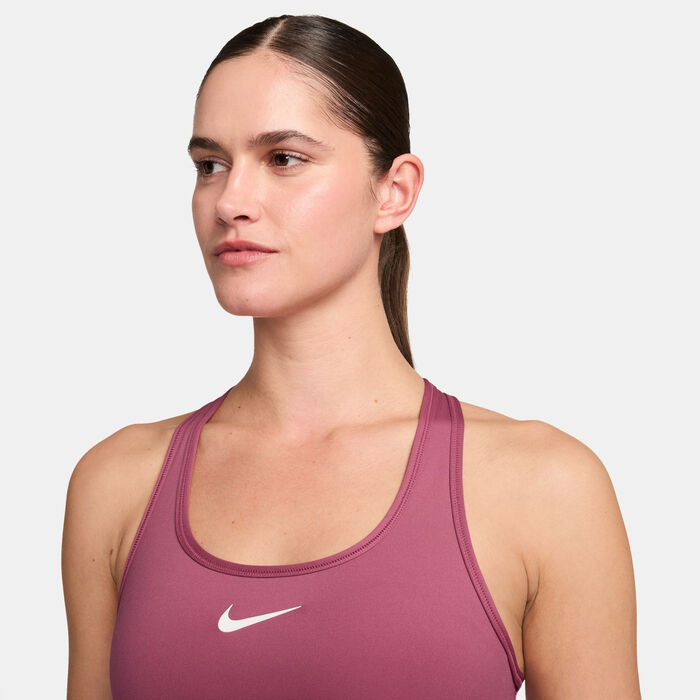 Nike Women's Swoosh Medium Support Training Sports Bra Red Nike Women's Swoosh Medium Support Training Sports Bra Red image number 2
