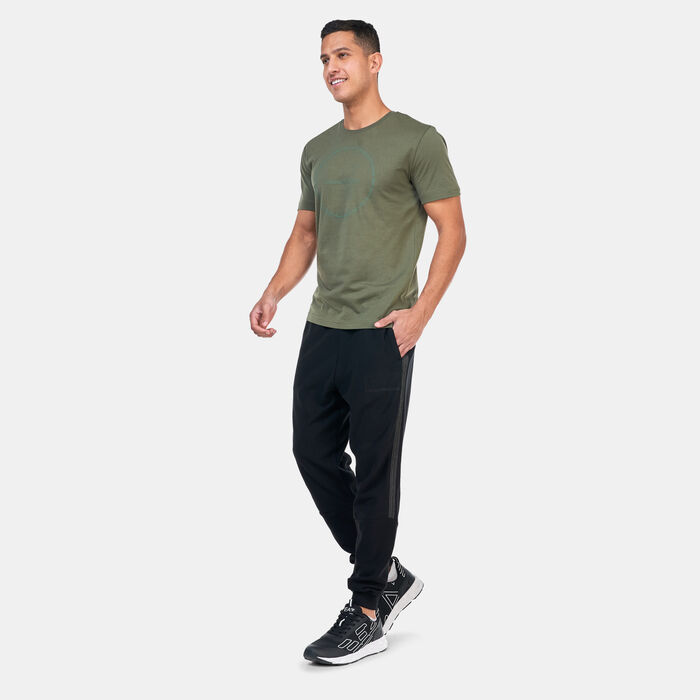 EA7 Emporio Armani Men's Logo Series T-Shirt Black EA7 Emporio Armani Men's Logo Series T-Shirt Black image number 2
