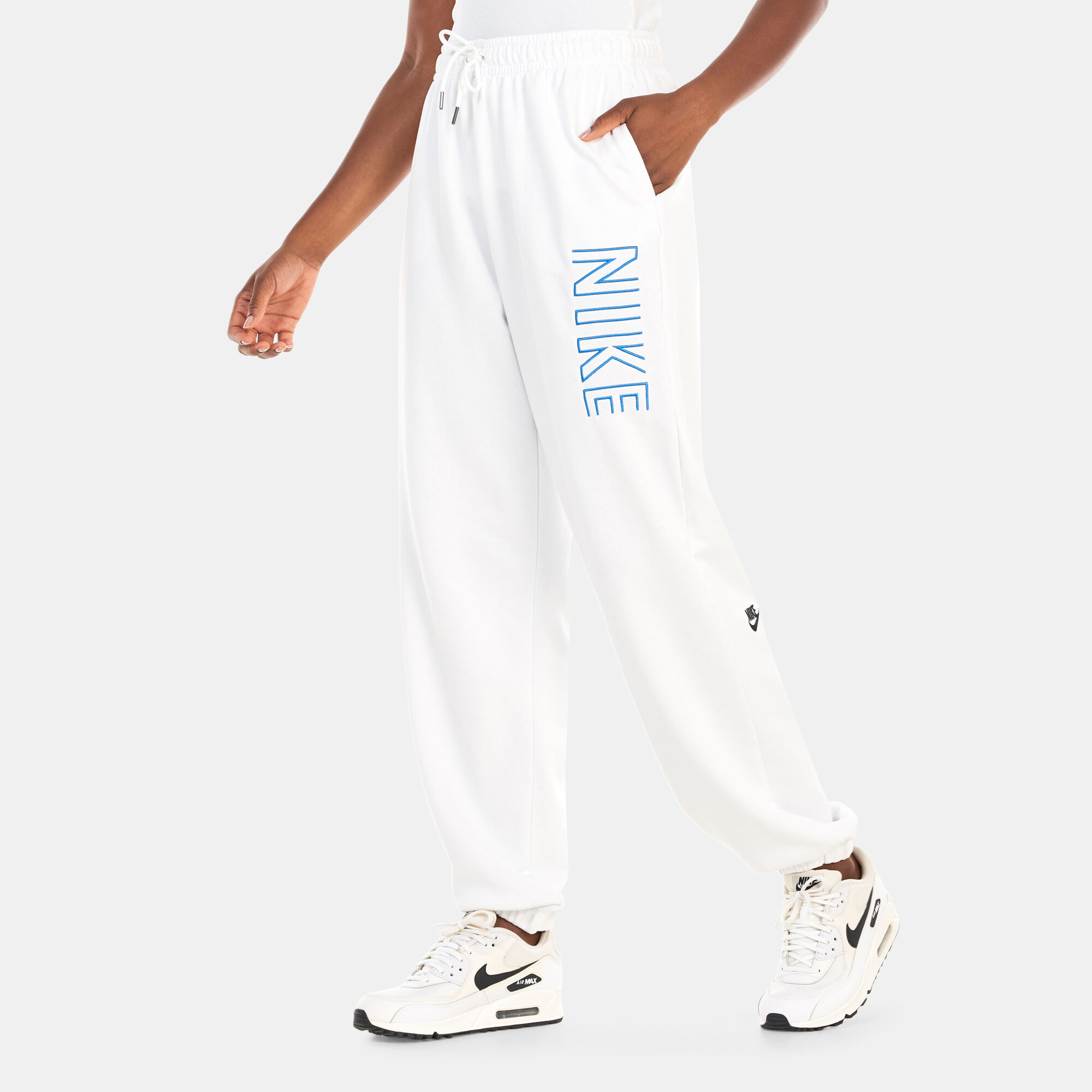 Buy Nike Women's Sportswear Oversized Sweatpants White in KSA -SSS