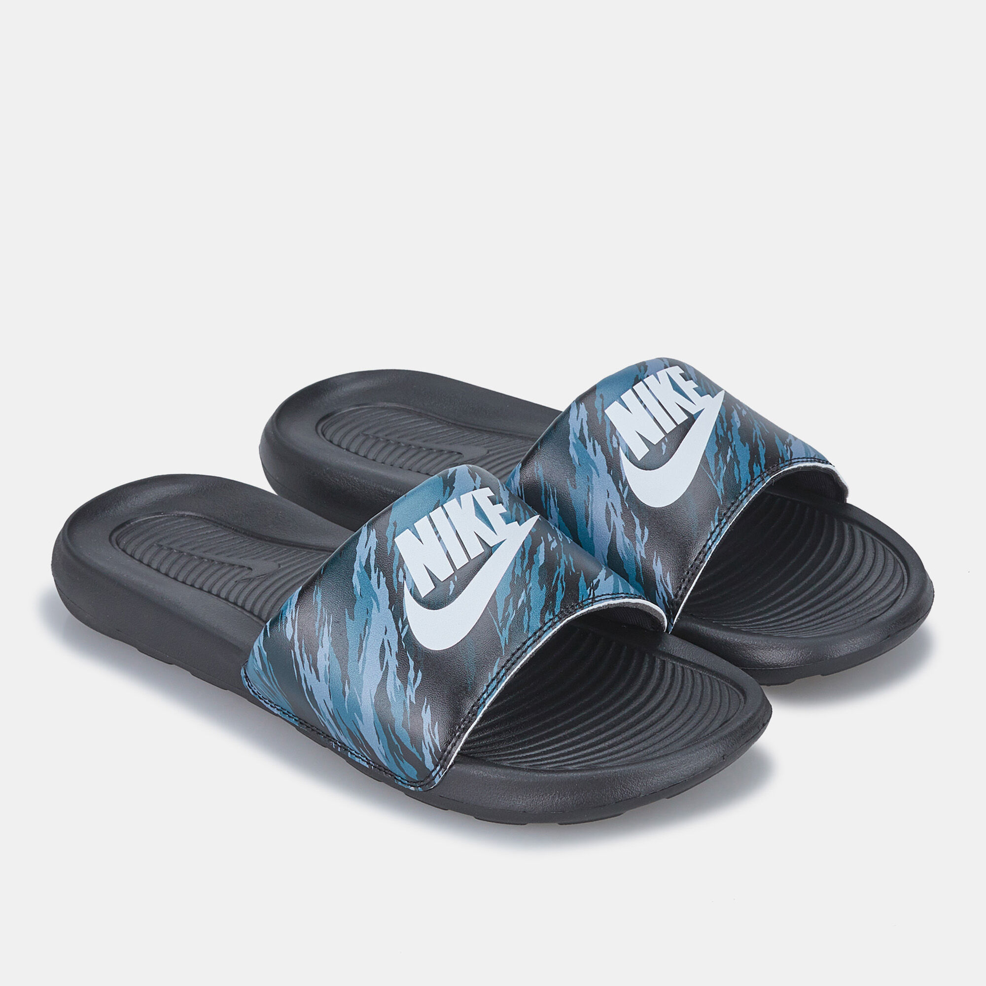 Buy Nike Men s Victori One Printed Slides Blue in KSA SSS