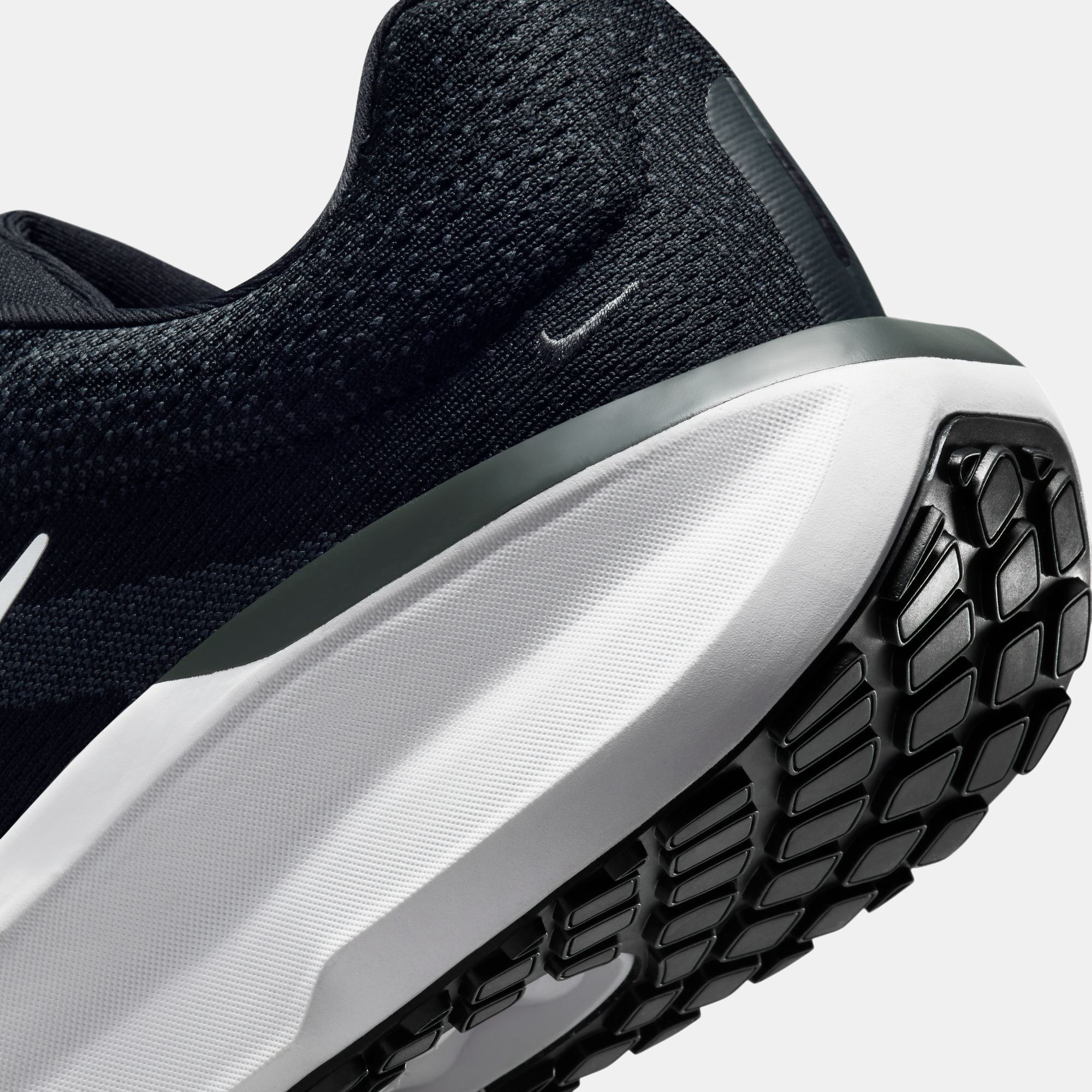Men's 11 wide running shoes clearance