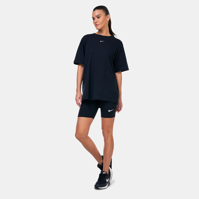 Nike Women's Sportswear Classic High-Waisted Biker Shorts Black Nike Women's Sportswear Classic High-Waisted Biker Shorts Black image number 2