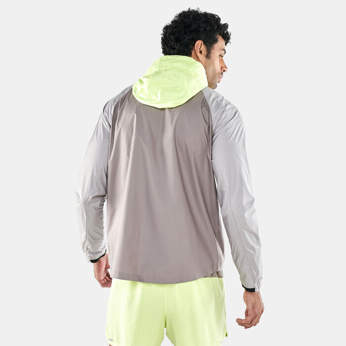 Nike Men's Windrunner Trail Jacket yellow Nike Men's Windrunner Trail Jacket yellow image number 1