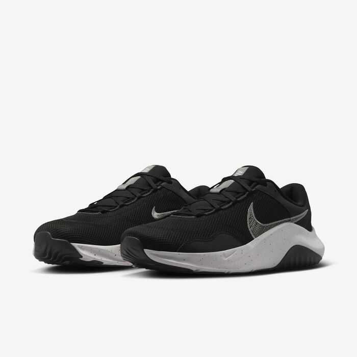 Nike Men's Legend Essential 3 Next Nature Training Shoe Black Nike Men's Legend Essential 3 Next Nature Training Shoe Black image number 4