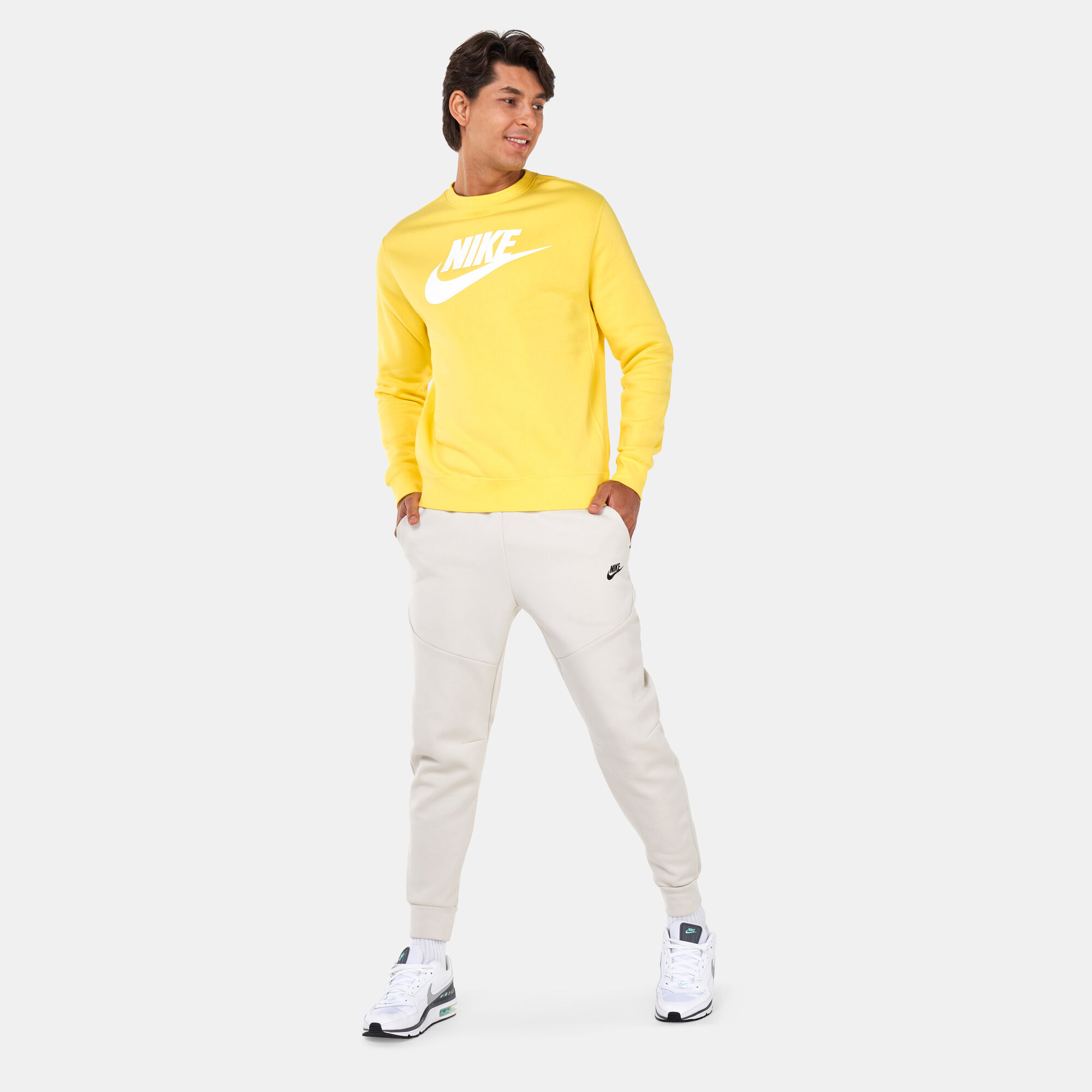 Nike club crew sweatshirt yellow online