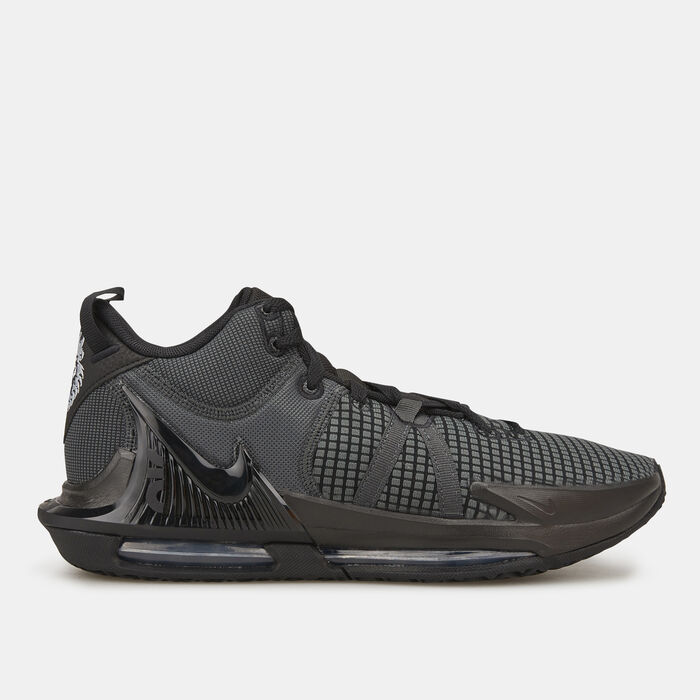 Nike Men's LeBron Witness 7 Basketball Shoe Black image number 0