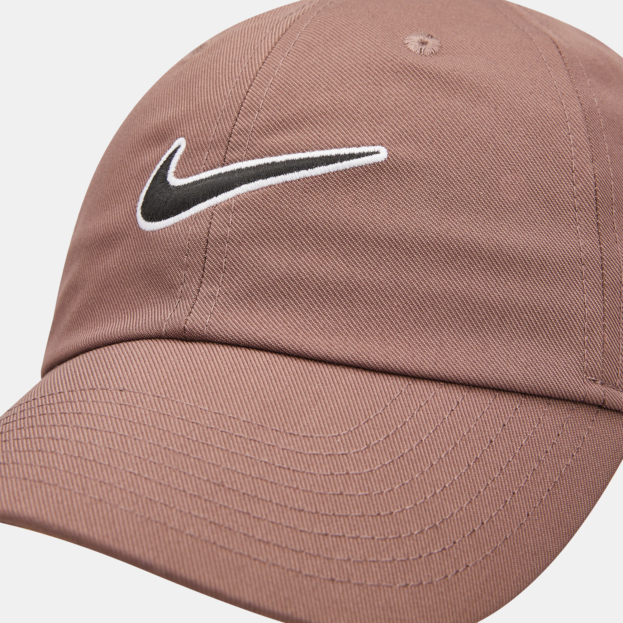 Brown nike cap new arrivals
