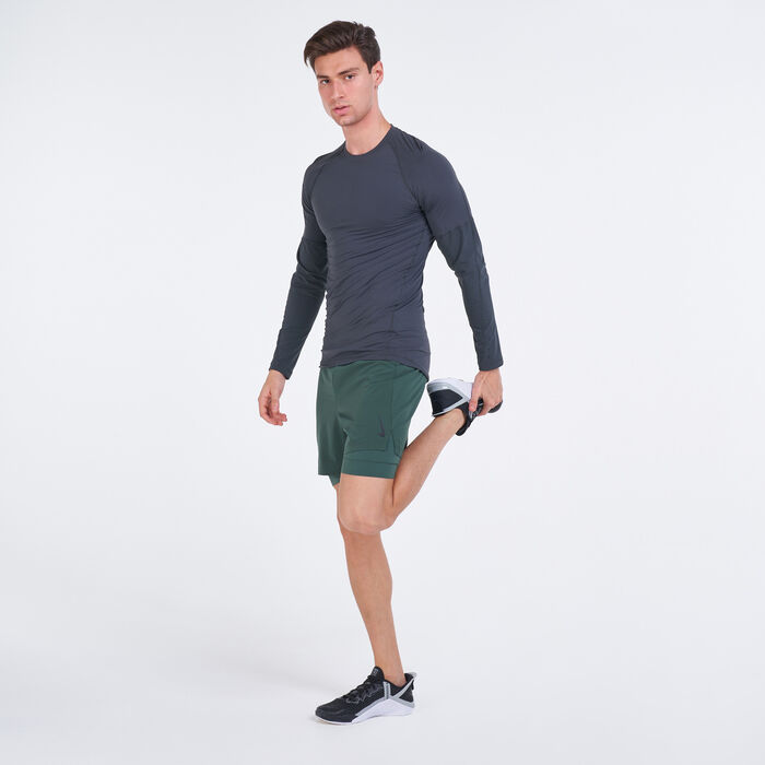 Nike Men's 2-in-1 Yoga Shorts Multi-Color Nike Men's 2-in-1 Yoga Shorts Multi-Color image number 2