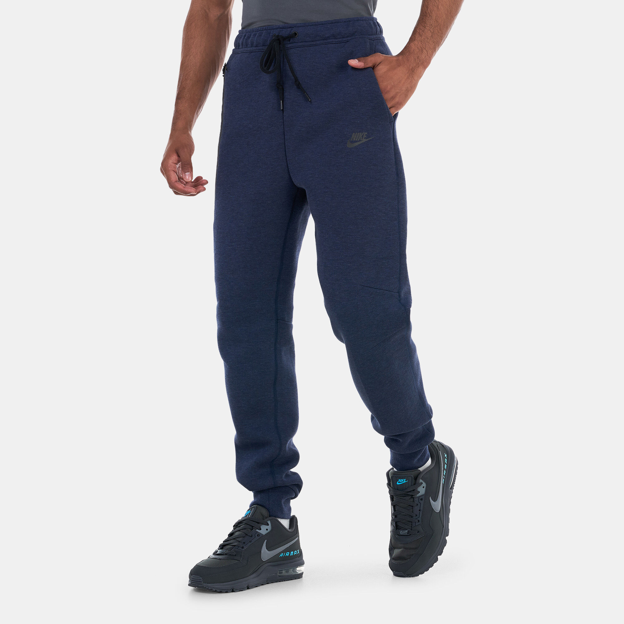Dark blue sales nike joggers