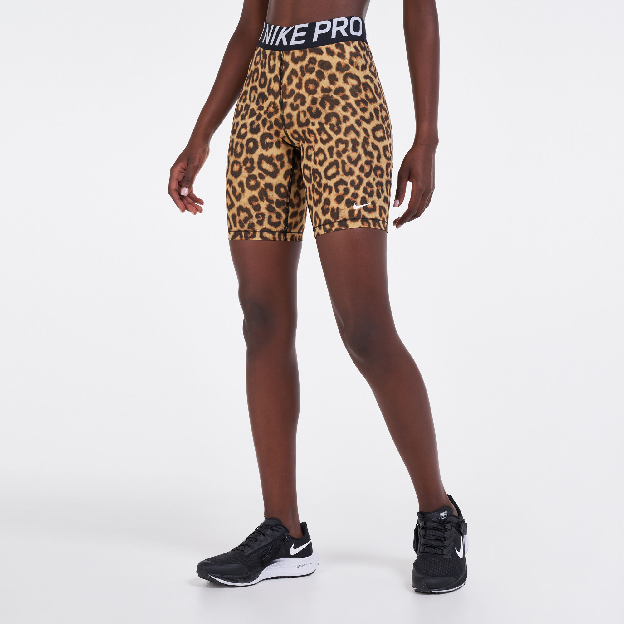 Nike pro hot sale shorts leopard print