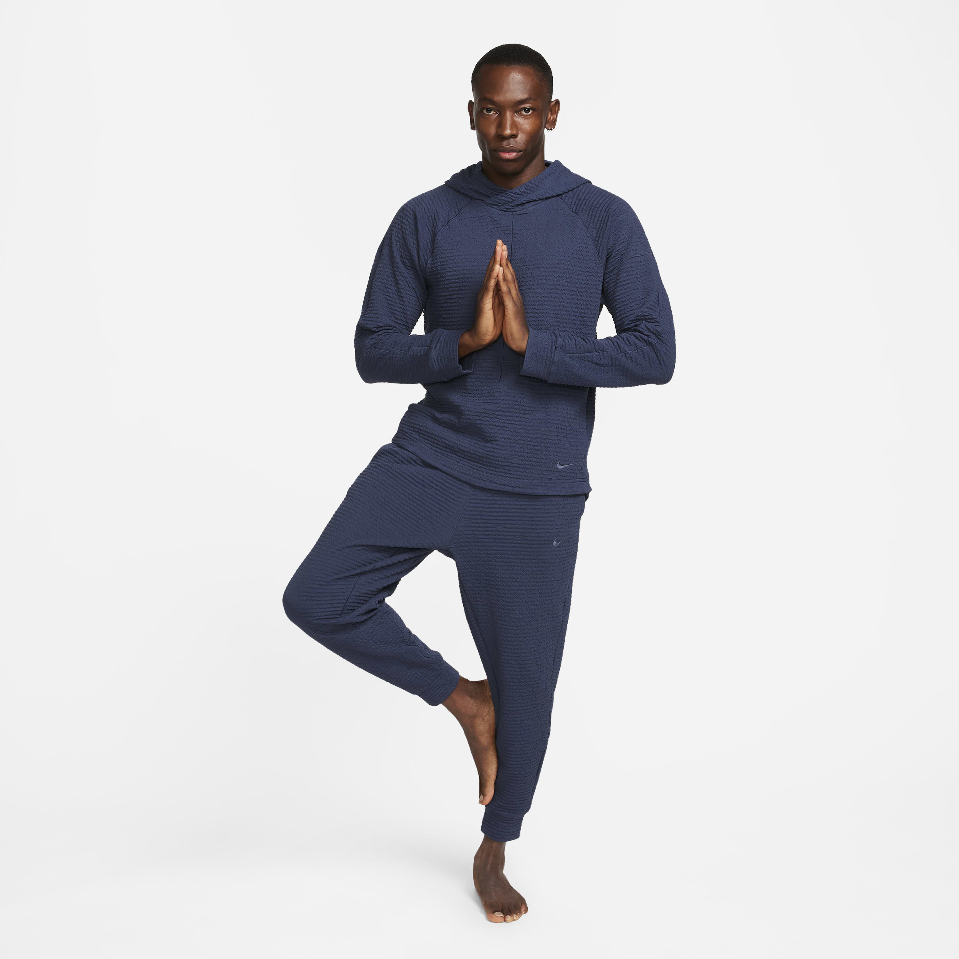 Men's nike dri fit sweatshirts discount