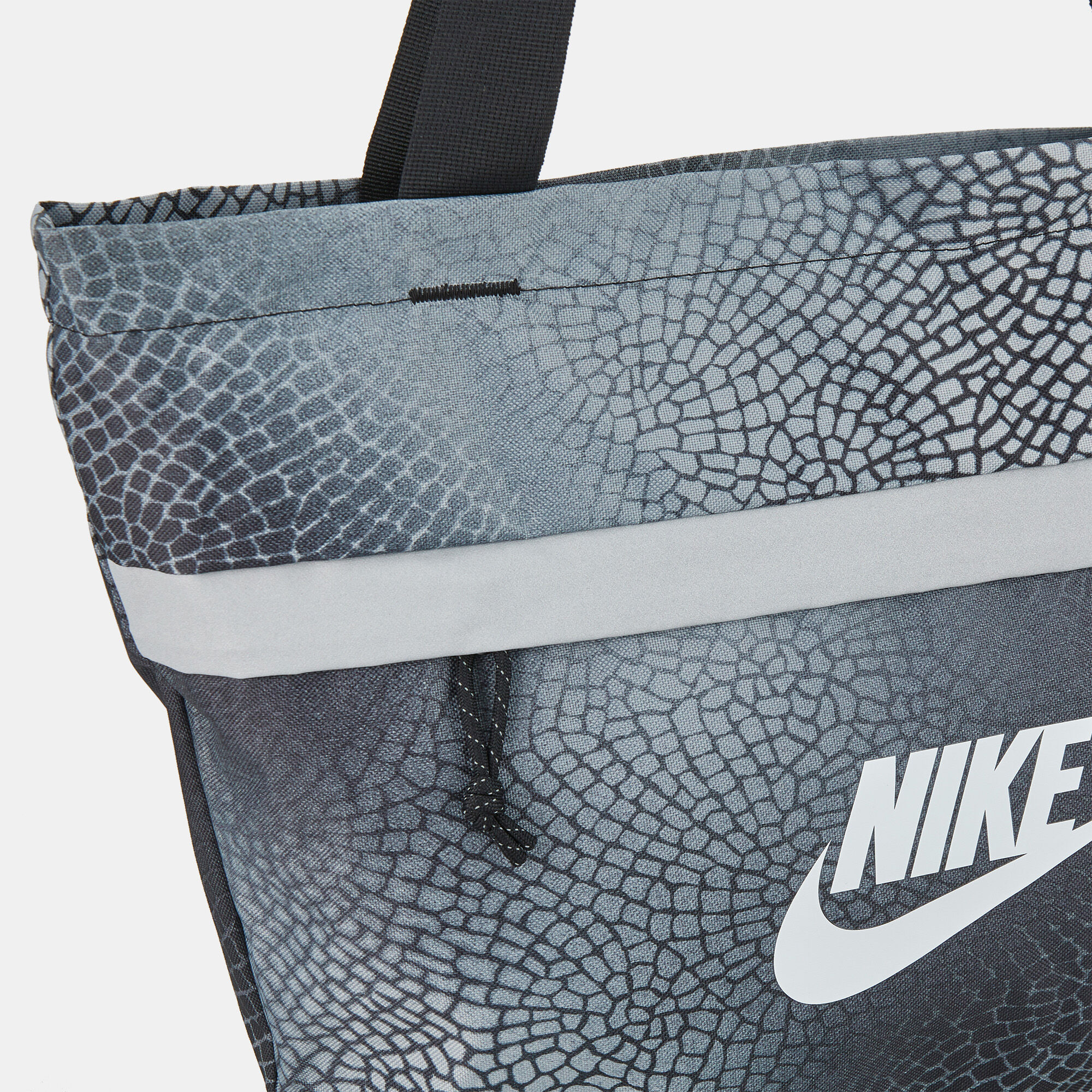 Nike tanjun 2025 tote bag