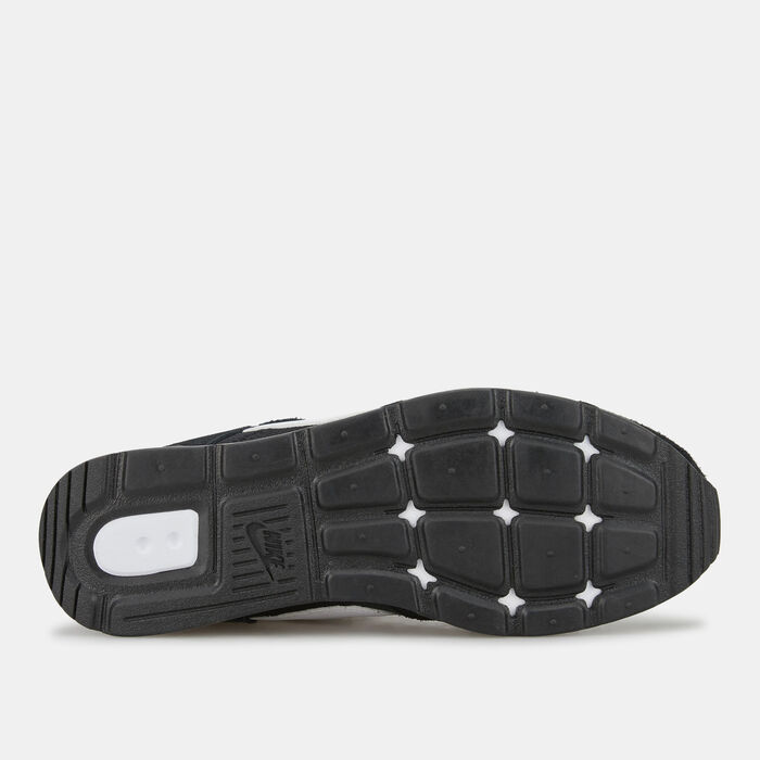 Nike Women's Venture Runner Shoe Black image number 4