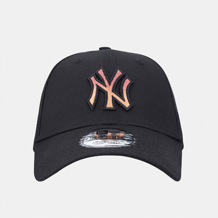 New Era Men's Gradient New York Yankees Logo 9FORTY Cap Black New Era Men's Gradient New York Yankees Logo 9FORTY Cap Black image number 0