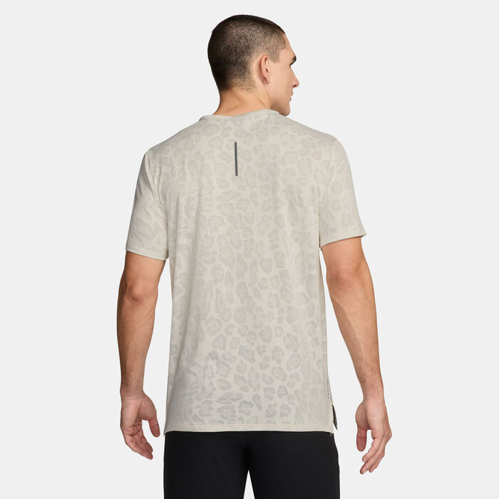 Nike Men's Dri-FIT Rise 365 Running Division Top Ivory Nike Men's Dri-FIT Rise 365 Running Division Top Ivory image number 1