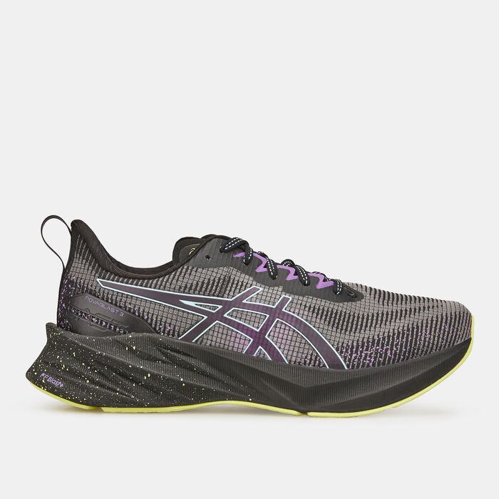 ASICS Women's NOVABLAST 3 LE Shoe Black ASICS Women's NOVABLAST 3 LE Shoe Black image number 0