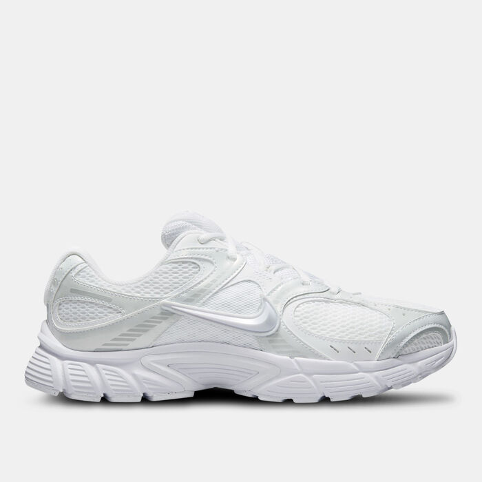 Nike Men's V5 RNR Shoes White Nike Men's V5 RNR Shoes White image number 0