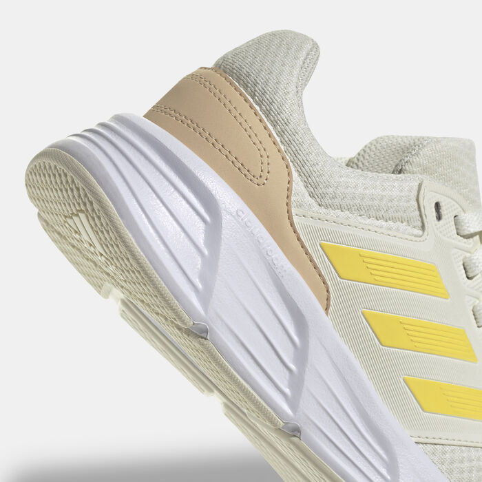 adidas Women's Galaxy 6 Running Shoes Beige image number 4